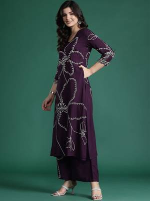 Floral Printed Sequinned Kurta with Palazzos 5