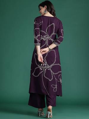 Floral Printed Sequinned Kurta with Palazzos 6