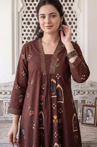Women Floral Printed Regular Pure Cotton Kurta with Trousers & With Dupatta