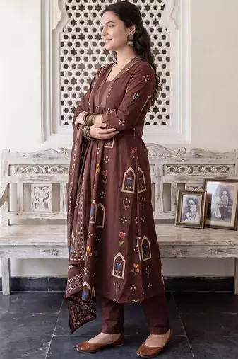Women Floral Printed Regular Pure Cotton Kurta with Trousers & With Dupatta