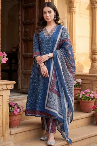 Women Floral Printed Regular Pure Cotton Kurta with Trousers & With Dupatta