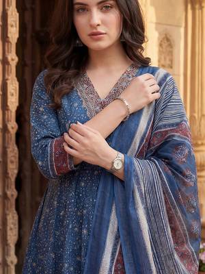 Women Floral Printed Regular Pure Cotton Kurta with Trousers & With Dupatta 3