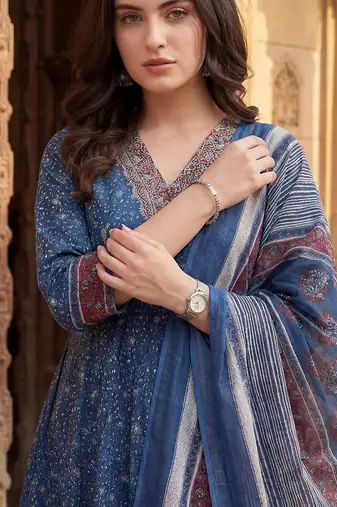 Women Floral Printed Regular Pure Cotton Kurta with Trousers & With Dupatta