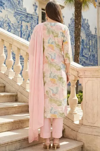 Women Floral Printed Regular Thread Work Kurta with Trousers & With Dupatta