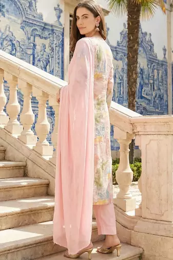 Women Printed Regular Thread Work Kurta with Trousers & With Dupatta