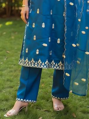 Women Ethnic Motifs Embroidered Thread Work Kurta with Trousers & Dupatta 3