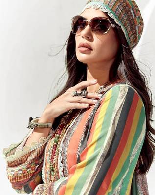 Women Printed Regular Kurta Trousers With Dupatta 2