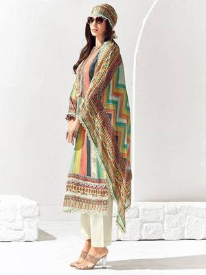 Women Printed Regular Kurta Trousers With Dupatta 3