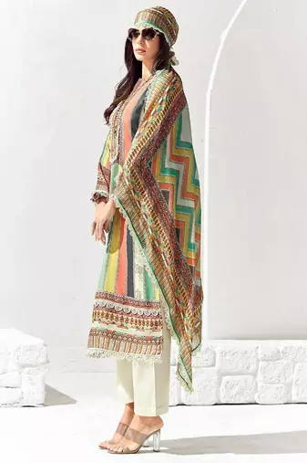 Women Printed Regular Kurta Trousers With Dupatta