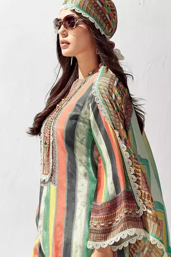 Women Printed Regular Kurta Trousers With Dupatta