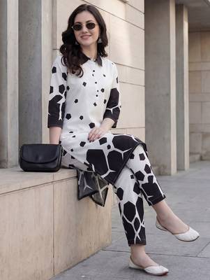 Women Printed Regular Pure Cotton Kurta with Palazzos 1