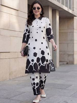 Women Printed Regular Pure Cotton Kurta with Palazzos 5