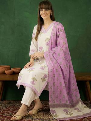 Women Floral Printed Regular Thread Work Pure Cotton Kurta with Trousers & With Dupatta 5