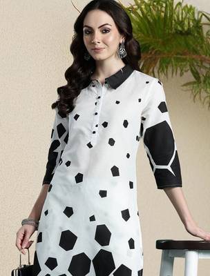 Women Printed Regular Pure Cotton Kurta with Trousers 1