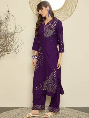 Women Ethnic Motifs Embroidered Regular Mirror Work Kurta with Palazzos 2