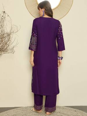 Women Ethnic Motifs Embroidered Regular Mirror Work Kurta with Palazzos 3