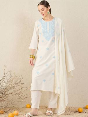 Women Floral Embroidered Cotton Kurta with Trousers & Dupatta 1
