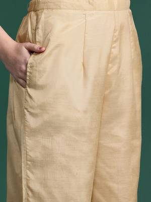 Woven Design Kurta With Trousers & Dupatta 3
