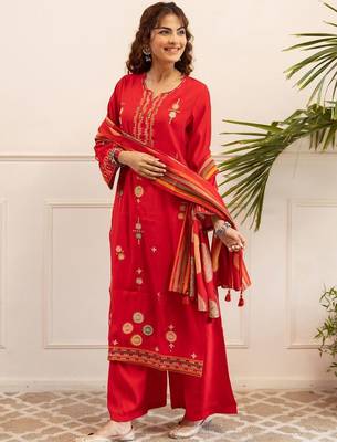 Ethnic Motifs Embroidered Thread Work Kurta With Palazzos & Dupatta 3