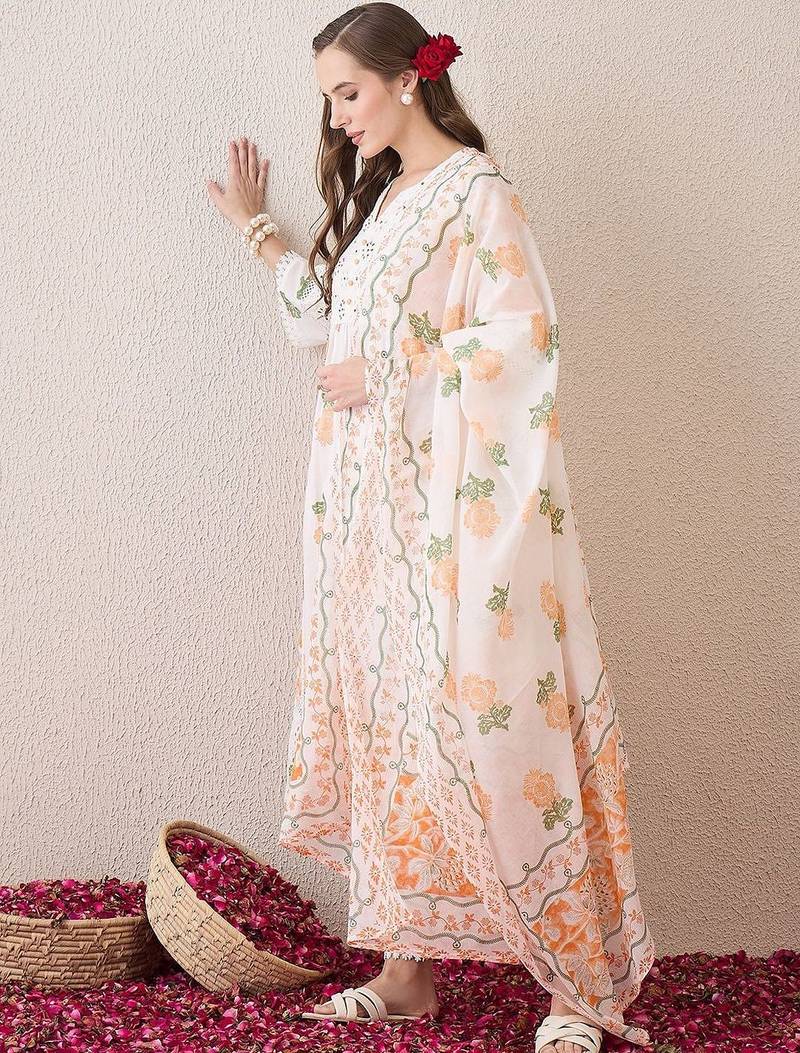 Women Floral Printed Regular Thread Work Pure Cotton Kurta with Trousers & With Dupatta