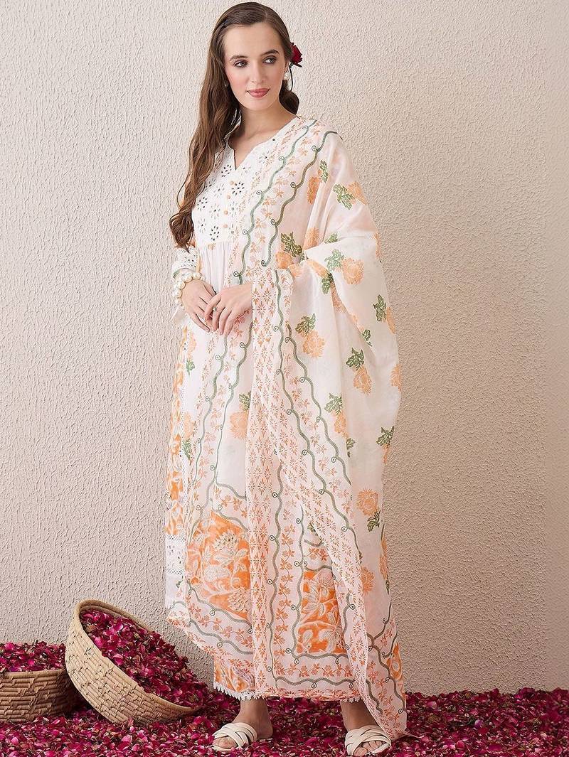 Women Floral Printed Regular Thread Work Pure Cotton Kurta with Trousers & With Dupatta