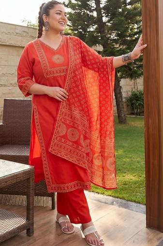 Plus Size Rust Printed Straight Kurta Trousers With Dupatta Set