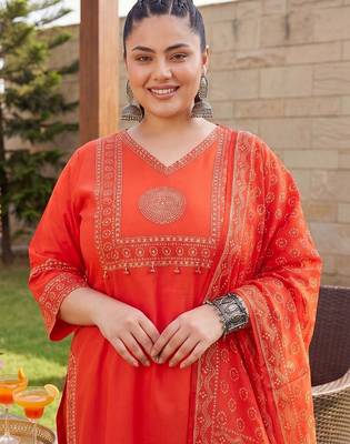 Plus Size Rust Printed Straight Kurta Trousers With Dupatta Set 2