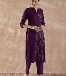Floral Embroidered Mandarin Collar Thread Work Straight Kurta With Trousers