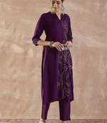 Floral Embroidered Mandarin Collar Thread Work Straight Kurta With Trousers
