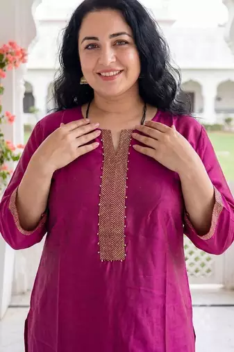Women Regular Beads and Stones Kurta with Trousers & With Dupatta