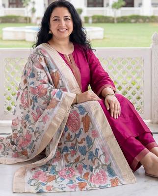 Women Regular Beads and Stones Kurta with Trousers & With Dupatta 5