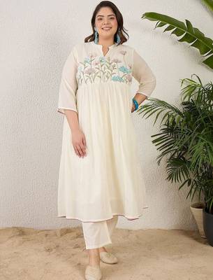 Plus Size Thread Work Pure Cotton Kurta with Trousers & With Dupatta 2
