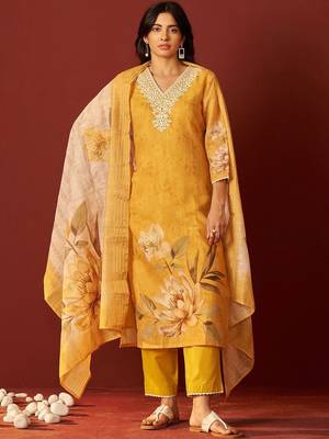 Women Floral Embroidered Cotton Kurta with Trousers & Dupatta 2