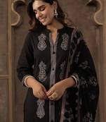 Embroidered Mandarin Collar Thread Work Pure Cotton Kurta With Trousers & Dupatta