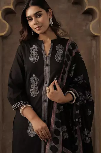 Embroidered Mandarin Collar Thread Work Pure Cotton Kurta With Trousers & Dupatta