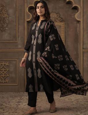 Embroidered Mandarin Collar Thread Work Pure Cotton Kurta With Trousers & Dupatta 6