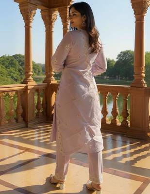 Embroidered V-Neck Thread Work Pure Cotton Straight Kurta With Trousers & Dupatta 5