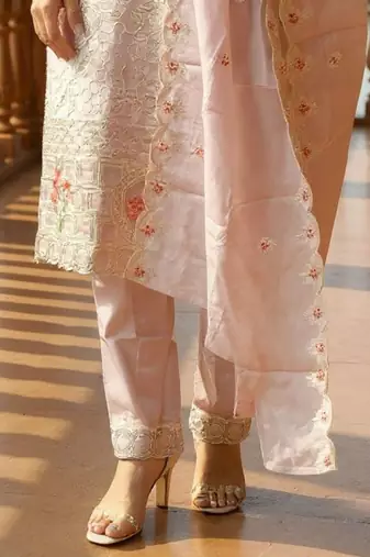 Embroidered V-Neck Thread Work Pure Cotton Straight Kurta With Trousers & Dupatta