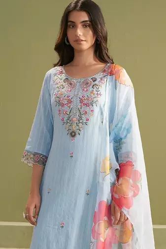 Women Ethnic Motifs Embroidered Thread Work Kurta with Trousers & With Dupatta