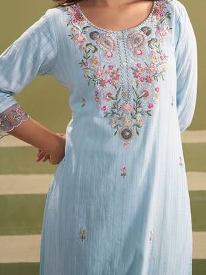 Women Ethnic Motifs Embroidered Thread Work Kurta with Trousers & With Dupatta 3