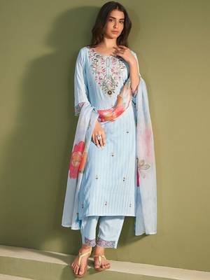 Women Ethnic Motifs Embroidered Thread Work Kurta with Trousers & With Dupatta 6