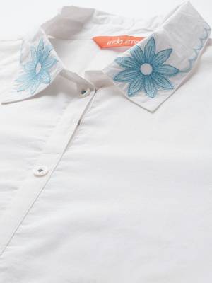 Floral Embroidered Pure Cotton Kurta with Palazzos 2