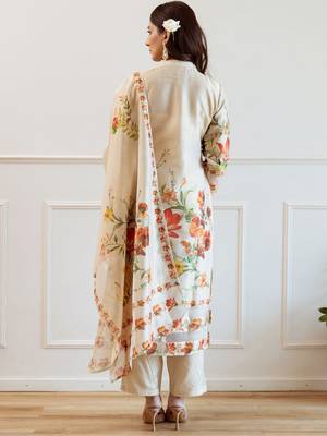Women Floral Printed Regular Kurta with Trousers Dupatta 5