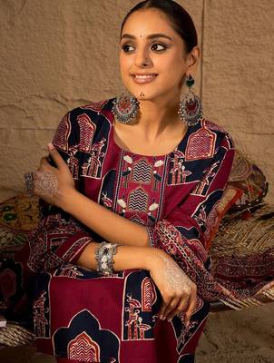 Printed Straight Kurta & Trousers With Dupatta set 1