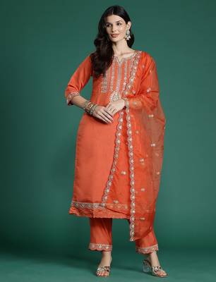 Ethnic Motifs Embroidered Gotta Patti Kurta With Trousers & Dupatta 5