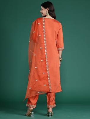 Ethnic Motifs Embroidered Gotta Patti Kurta With Trousers & Dupatta 7