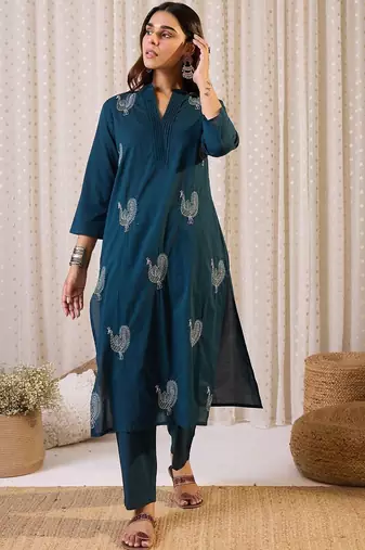 Women Ethnic Motifs Printed Pure Cotton Kurta with Trouser