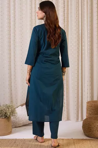 Women Ethnic Motifs Printed Pure Cotton Kurta with Trouser