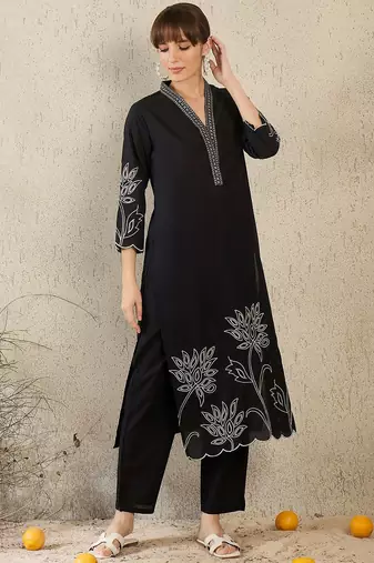 Women Floral Embroidered V-Neck Thread Work Pure Cotton Kurta with Trousers