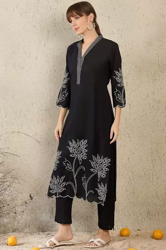 Women Floral Embroidered V-Neck Thread Work Pure Cotton Kurta with Trousers